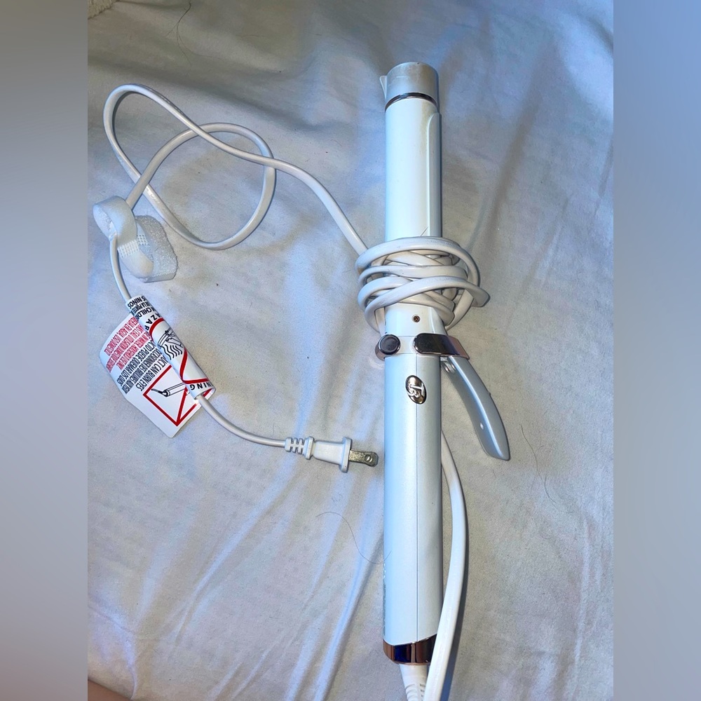 T3 ulta curling iron 1 inch